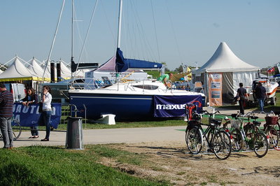 scafo maxus.JPG