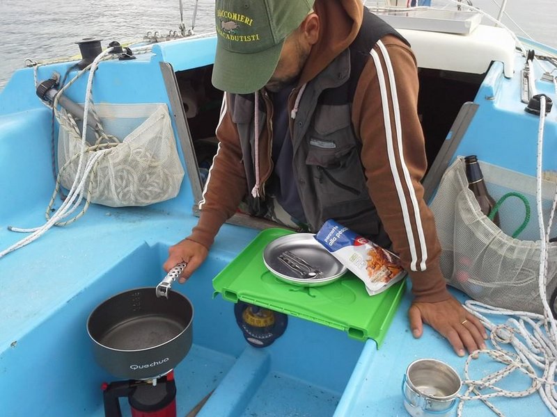 pranzo in mare.jpg